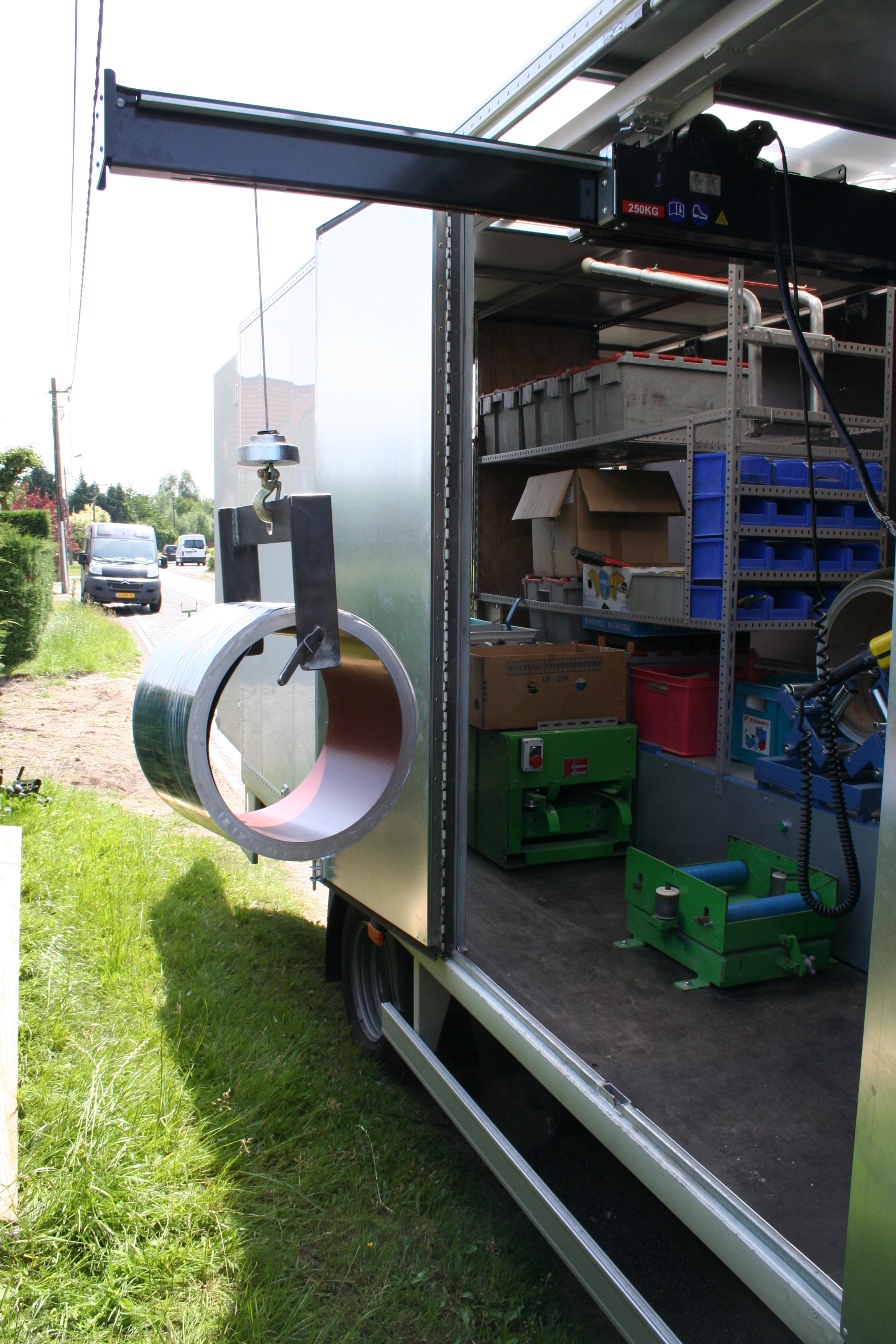 MAD EasyLoad Crane for lifting, handling and loading coils into van or lorry
