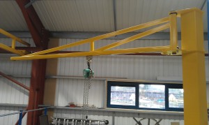 Over-braced profile jib crane